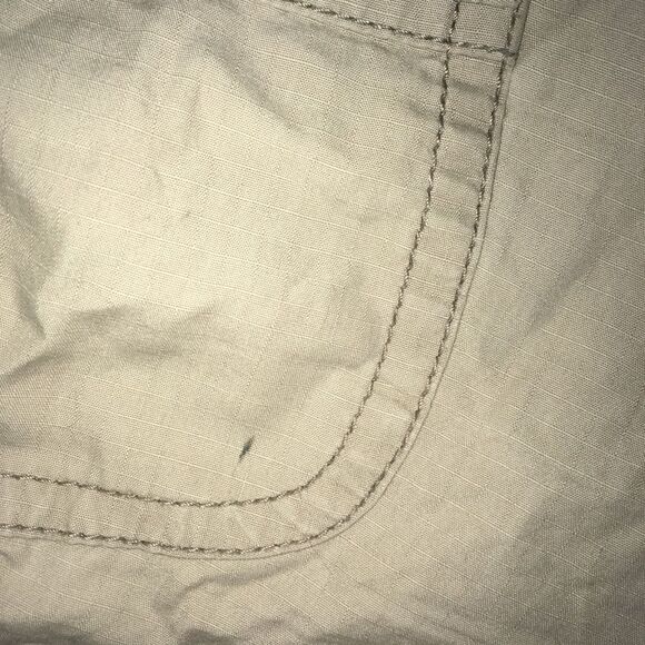 American Eagle khaki shortie shorts, size 6 - Picture 4 of 4